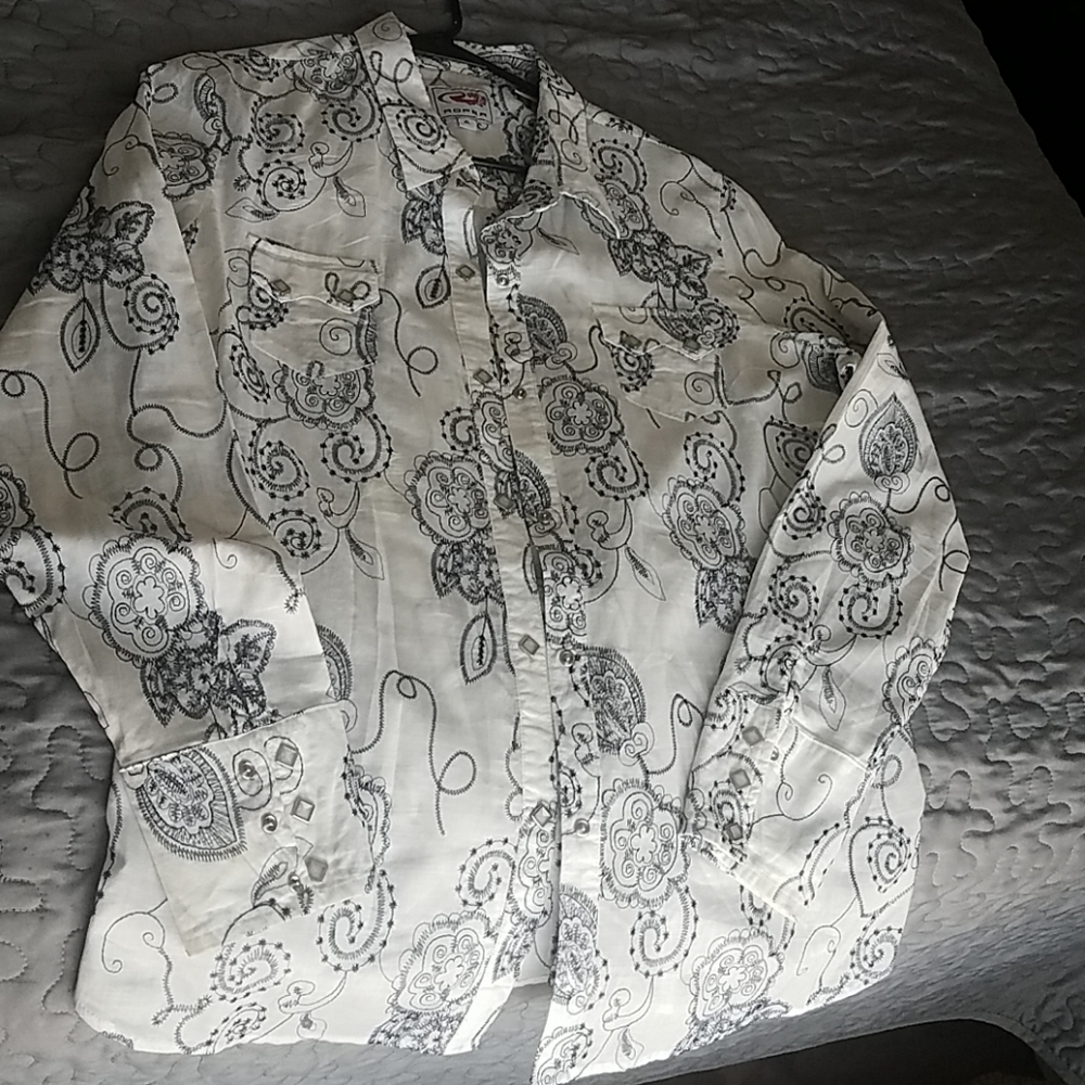 Women Western button-down shirt.